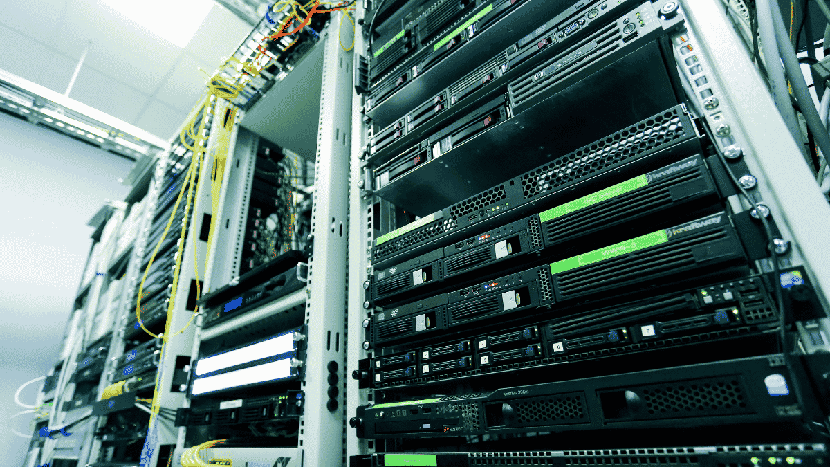 Server Room Anda Sering Overheat? Ini Solusi yang Dipakai Banyak Perusahaan Indonesia